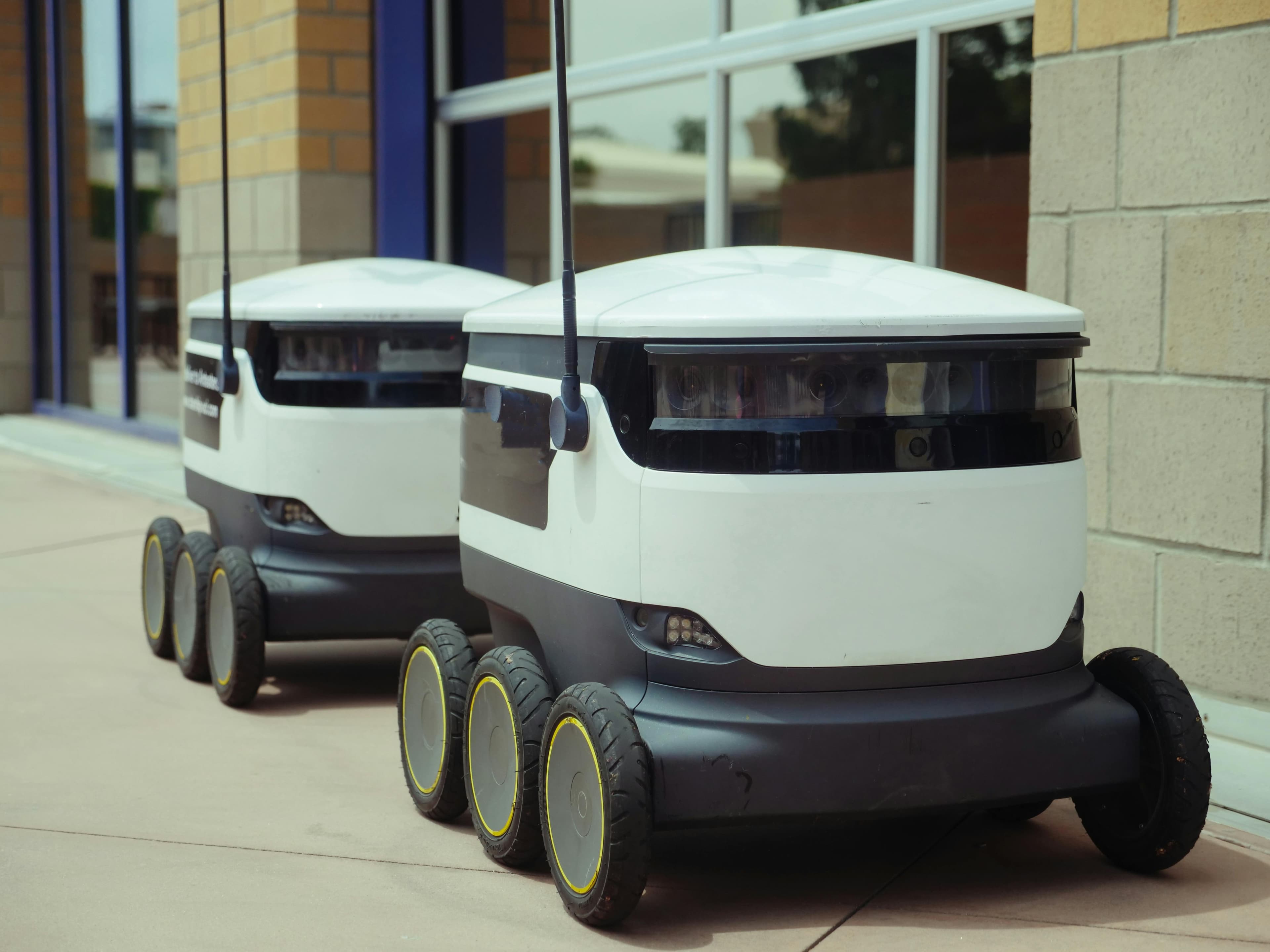 Autonome roboter i offentlig eller institusjonell drift